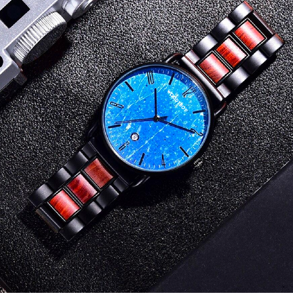 montre-bois-marron-bleue-vert-watche-heure-woodyboy-fait-main-haute-qualité-naturel-nature-cadran-temps-cuir-ecologique-eco-ecolo-bio-ecoresponsable-animaux-chêne-bambou-marque-francaise-made-in-france-homme-femme-man-woman-men-women-bijoux-luxe-tendance-beau-belle-chic-liege-rond-ronde-carré-carre-unique-intemporelle