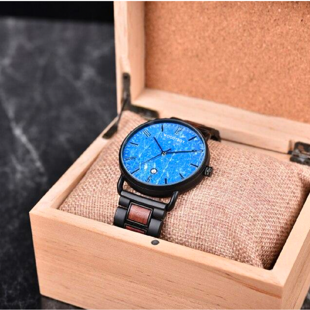 montre-bois-marron-bleue-vert-watche-heure-woodyboy-fait-main-haute-qualité-naturel-nature-cadran-temps-cuir-ecologique-eco-ecolo-bio-ecoresponsable-animaux-chêne-bambou-marque-francaise-made-in-france-homme-femme-man-woman-men-women-bijoux-luxe-tendance-beau-belle-chic-liege-rond-ronde-carré-carre-unique-intemporelle