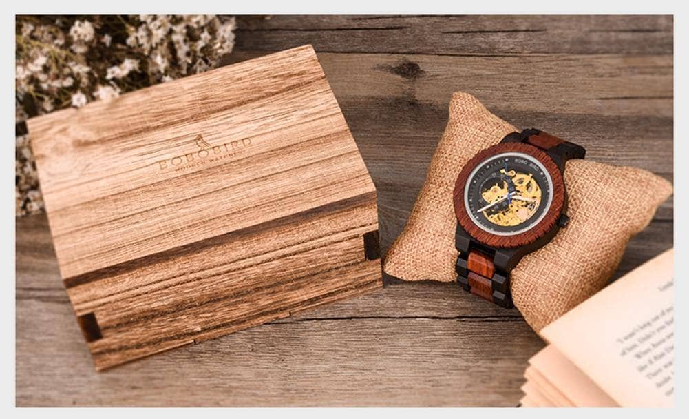 montre-bois-marron-bleue-vert-watche-heure-woodyboy-fait-main-haute-qualité-naturel-nature-cadran-temps-cuir-ecologique-eco-ecolo-bio-ecoresponsable-animaux-chêne-bambou-marque-francaise-made-in-france-homme-femme-man-woman-men-women-bijoux-luxe-tendance-beau-belle-chic-liege-rond-ronde-carré-carre-unique-intemporelle