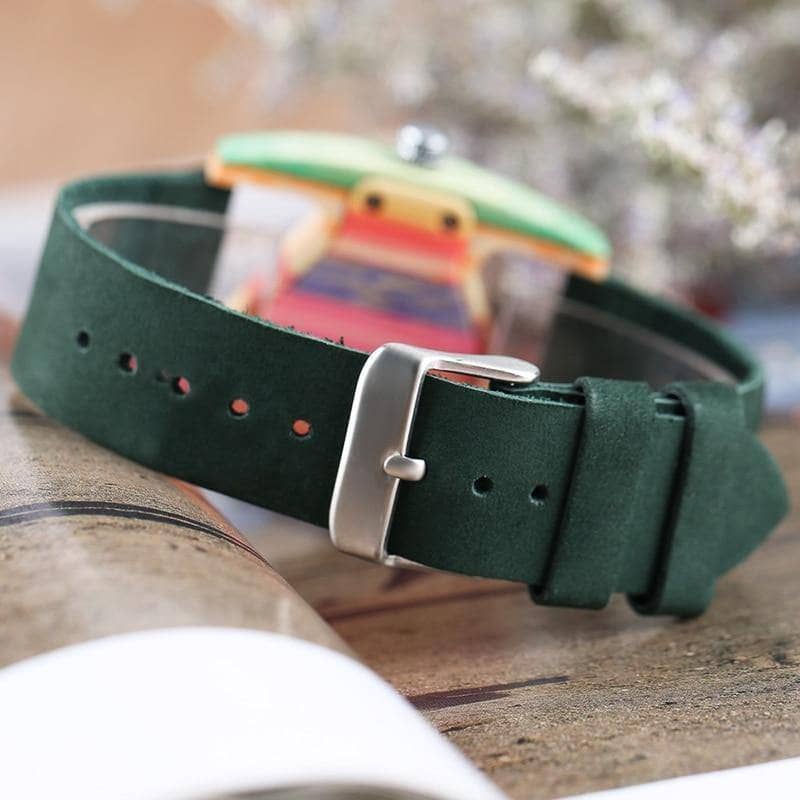 montre-bois-marron-bleue-vert-watche-heure-woodyboy-fait-main-haute-qualité-naturel-nature-cadran-temps-cuir-ecologique-eco-ecolo-bio-ecoresponsable-animaux-chêne-bambou-marque-francaise-made-in-france-homme-femme-man-woman-men-women-bijoux-luxe-tendance-beau-belle-chic-liege