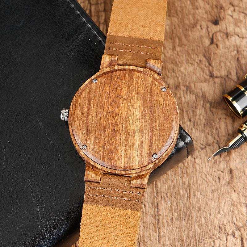 montre-bois-marron-bleue-vert-watche-heure-woodyboy-fait-main-haute-qualité-naturel-nature-cadran-temps-cuir-ecologique-eco-ecolo-bio-ecoresponsable-animaux-chêne-bambou-marque-francaise-made-in-france-homme-femme-man-woman-men-women-bijoux-luxe-tendance-beau-belle-chic-liege