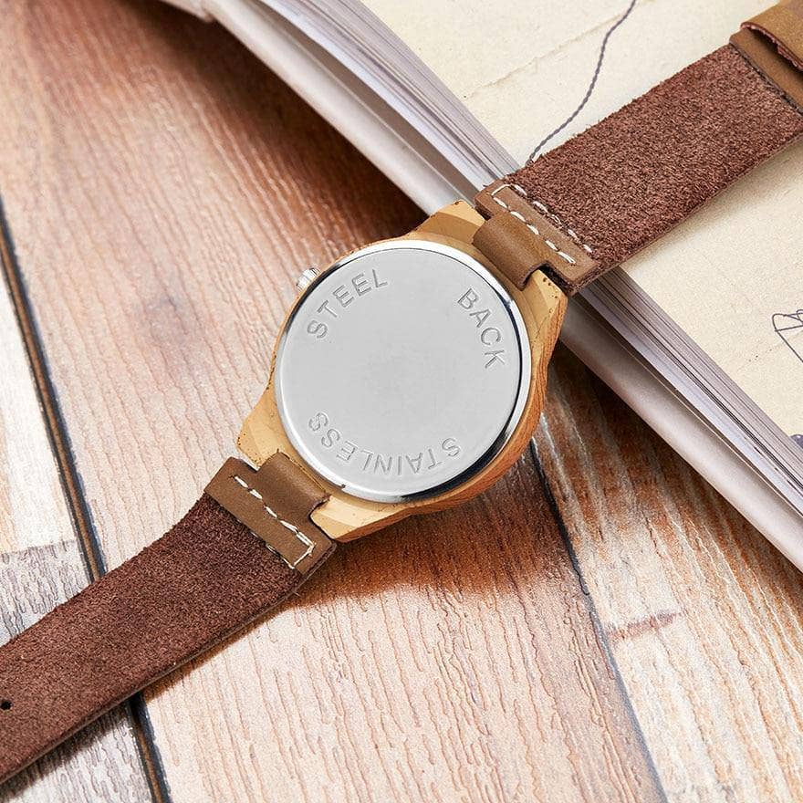 montre-bois-marron-bleue-vert-watche-heure-woodyboy-fait-main-haute-qualité-naturel-nature-cadran-temps-cuir-ecologique-eco-ecolo-bio-ecoresponsable-animaux-chêne-bambou-marque-francaise-made-in-france-homme-femme-man-woman-men-women-bijoux-luxe-tendance-beau-belle-chic-liege-rond-ronde-carré-carre-unique-intemporelle