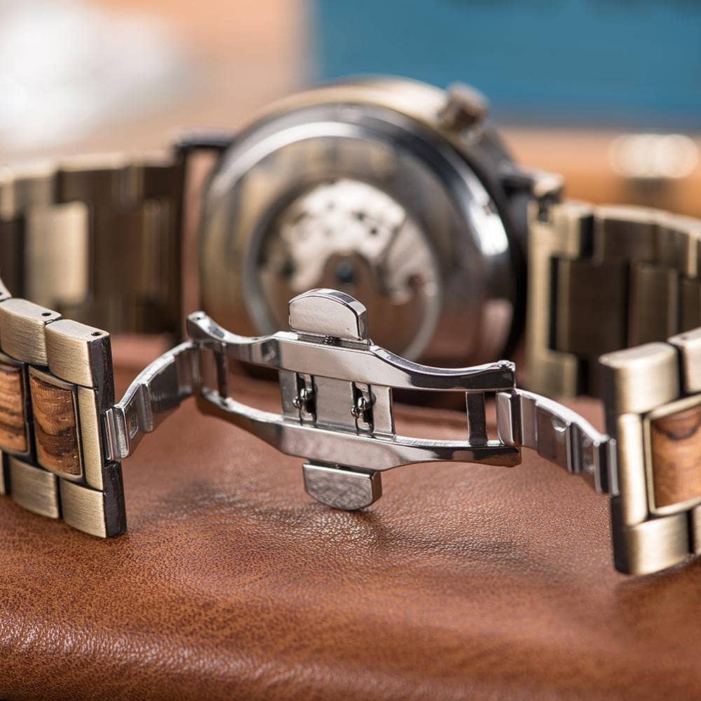 montre-bois-marron-bleue-vert-watche-heure-woodyboy-fait-main-haute-qualité-naturel-nature-cadran-temps-cuir-ecologique-eco-ecolo-bio-ecoresponsable-animaux-chêne-bambou-marque-francaise-made-in-france-homme-femme-man-woman-men-women-bijoux-luxe-tendance-beau-belle-chic-liege-rond-ronde-carré-carre-unique-intemporelle