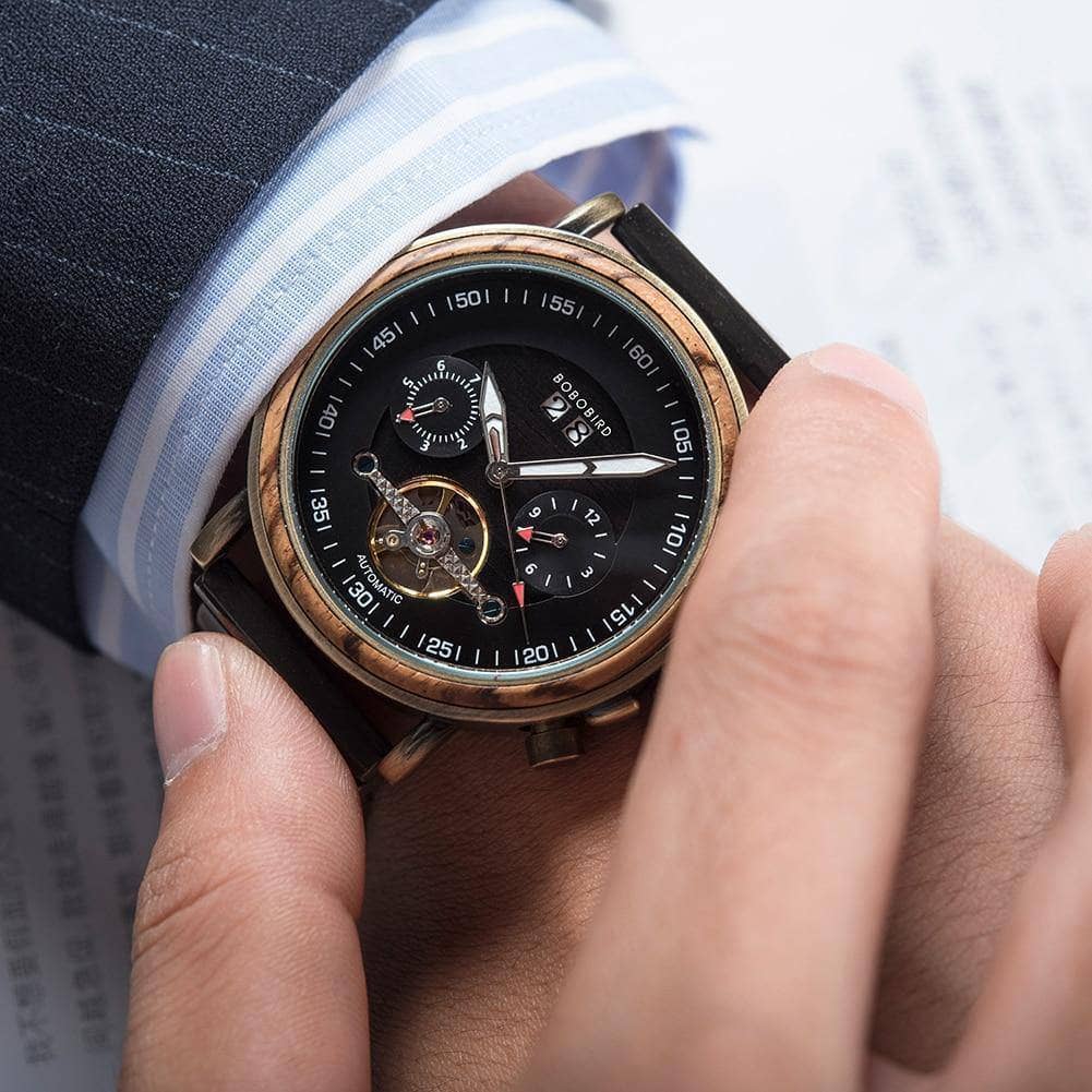 montre-bois-marron-bleue-vert-watche-heure-woodyboy-fait-main-haute-qualité-naturel-nature-cadran-temps-cuir-ecologique-eco-ecolo-bio-ecoresponsable-animaux-chêne-bambou-marque-francaise-made-in-france-homme-femme-man-woman-men-women-bijoux-luxe-tendance-beau-belle-chic-liege-rond-ronde-carré-carre-unique-intemporelle