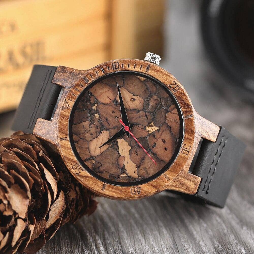 montre-bois-marron-bleue-vert-watche-heure-woodyboy-fait-main-haute-qualité-naturel-nature-cadran-temps-cuir-ecologique-eco-ecolo-bio-ecoresponsable-animaux-chêne-bambou-marque-francaise-made-in-france-homme-femme-man-woman-men-women-bijoux-luxe-tendance-beau-belle-chic-liege-rond-ronde-carré-carre-unique-intemporelle