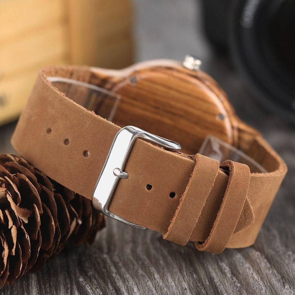 montre-bois-marron-bleue-vert-watche-heure-woodyboy-fait-main-haute-qualité-naturel-nature-cadran-temps-cuir-ecologique-eco-ecolo-bio-ecoresponsable-animaux-chêne-bambou-marque-francaise-made-in-france-homme-femme-man-woman-men-women-bijoux-luxe-tendance-beau-belle-chic-liege-rond-ronde-carré-carre-unique-intemporelle