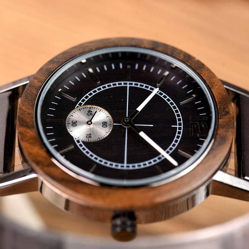 montre-bois-marron-bleue-vert-watche-heure-woodyboy-fait-main-haute-qualité-naturel-nature-cadran-temps-cuir-ecologique-eco-ecolo-bio-ecoresponsable-animaux-chêne-bambou-marque-francaise-made-in-france-homme-femme-man-woman-men-women-bijoux-luxe-tendance-beau-belle-chic-liege-rond-ronde-carré-carre-unique-intemporelle