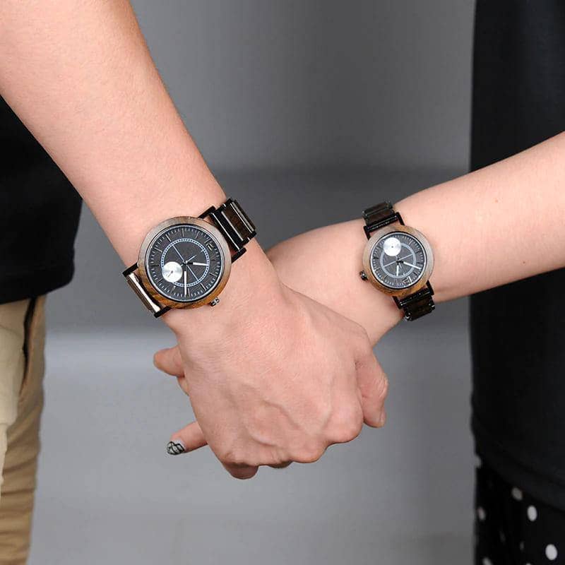 montre-bois-marron-bleue-vert-watche-heure-woodyboy-fait-main-haute-qualité-naturel-nature-cadran-temps-cuir-ecologique-eco-ecolo-bio-ecoresponsable-animaux-chêne-bambou-marque-francaise-made-in-france-homme-femme-man-woman-men-women-bijoux-luxe-tendance-beau-belle-chic-liege-rond-ronde-carré-carre-unique-intemporelle